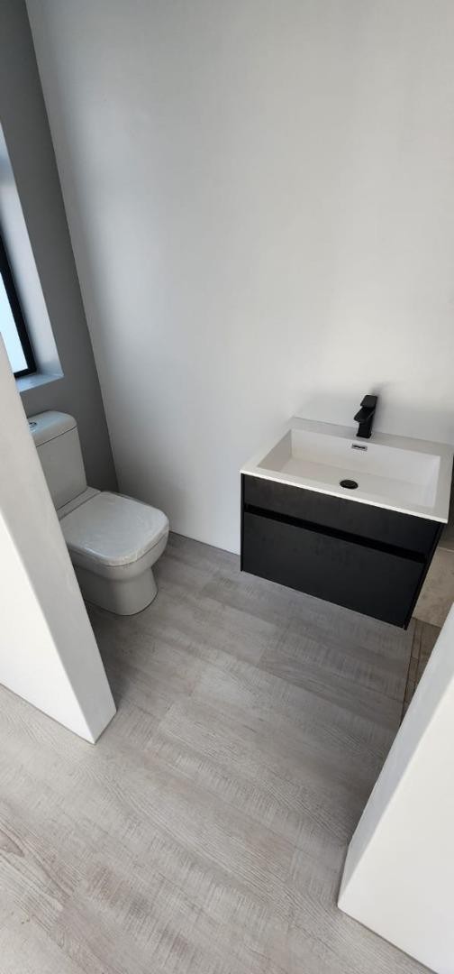 5 Bedroom Property for Sale in Kleinbaai Western Cape